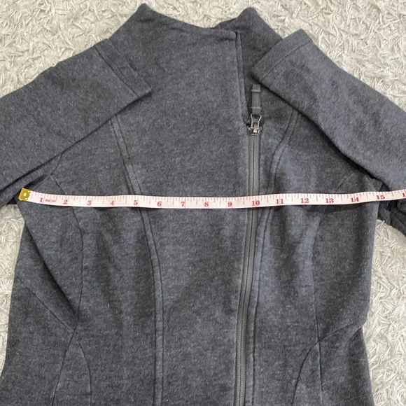 The Northface Womens Jacket - Picture 4 of 6